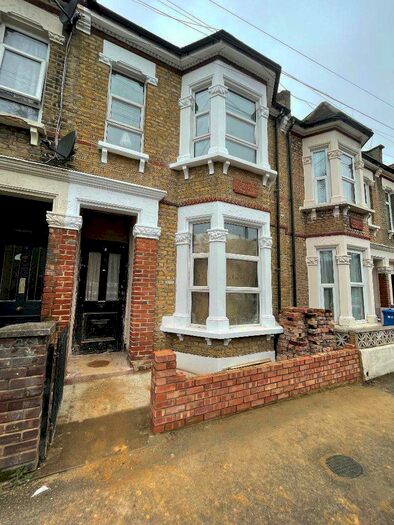 6 Bedroom Terraced House To Rent In Dayton Grove, London, SE15