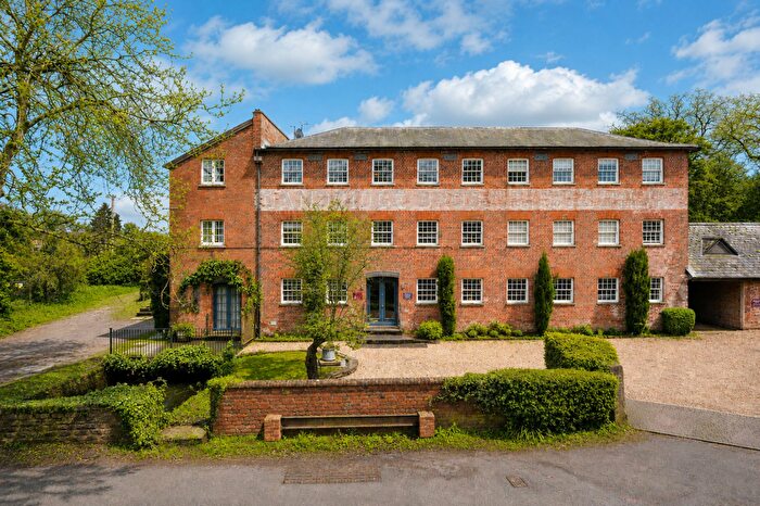 3 Bedroom Property For Sale In Dandridges Mill, East Hanney, OX12