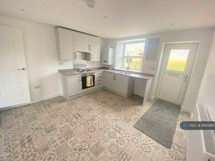 3 Bedroom Terraced House To Rent In Birdwell Common, Birdwell, Barnsley, S70