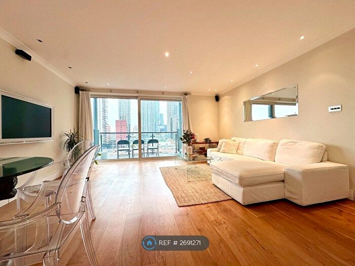 2 Bedroom Flat To Rent In Boardwalk Place, London, E14