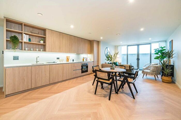 1 Bedroom Flat For Sale In Coombe Road, New Malden, KT3