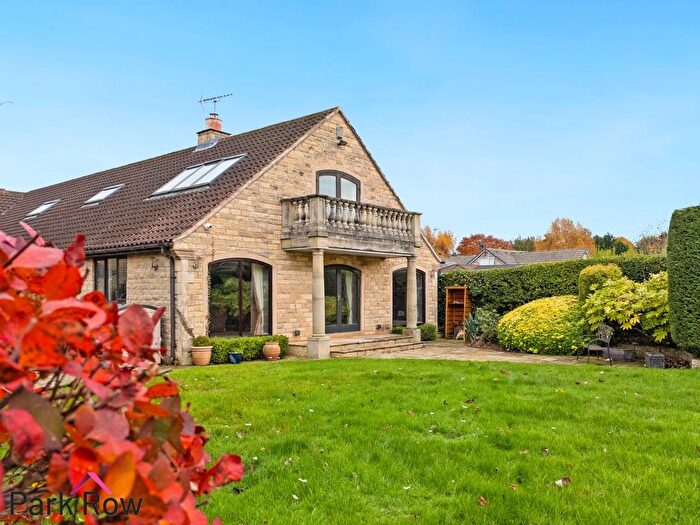 6 Bedroom Detached House For Sale In Poole Lane, Burton Salmon, Leeds, LS25