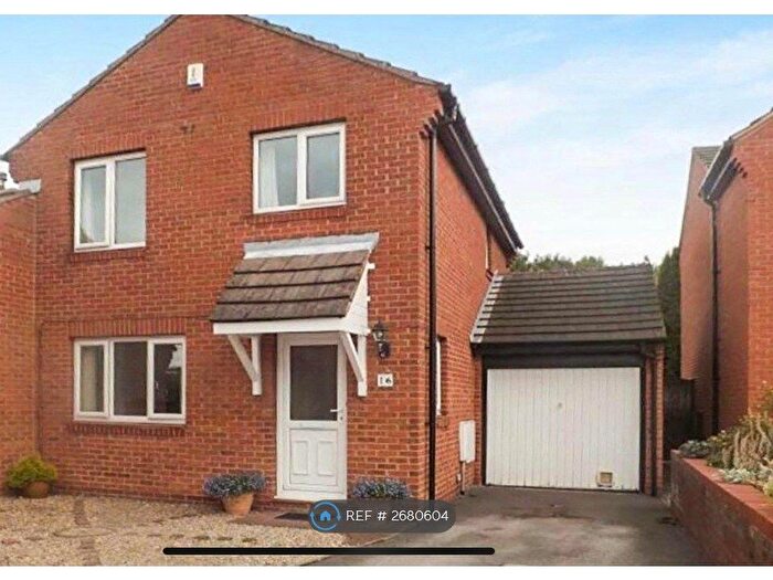 3 Bedroom Semi Detached House To Rent In High Bank Gardens, Leeds, LS15
