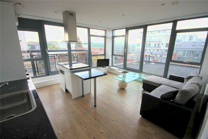 1 Bedroom Apartment To Rent In Crusader House, Thurland Street, Nottingham, Nottinghamshire, NG1