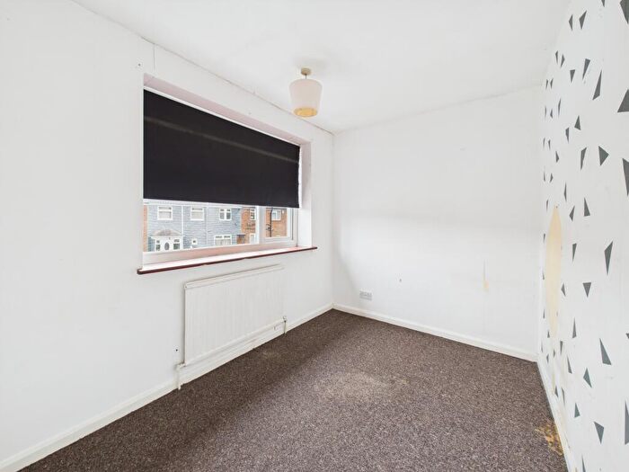 3 Bedroom Semi-Detached House For Sale In Whitehurst Street, Allenton, DE24