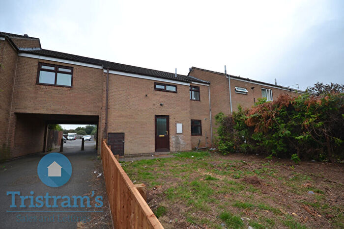 5 Bedroom Semi-Detached House To Rent In Alder Gardens, Bulwell, NG6