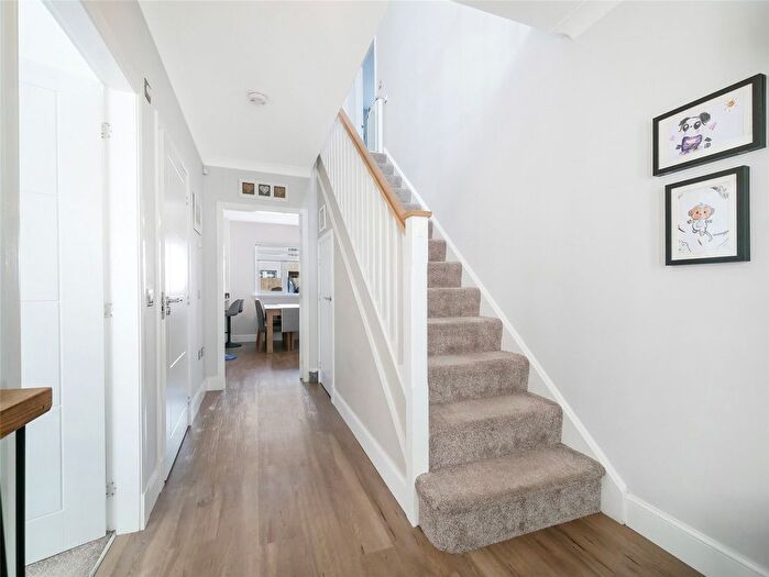 4 Bedroom Detached House For Sale In College Gardens, Burnside, Glasgow, South Lanarkshire, G73