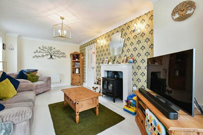 4 Bedroom Detached House For Sale In Parc Fferws, Ammanford, SA18