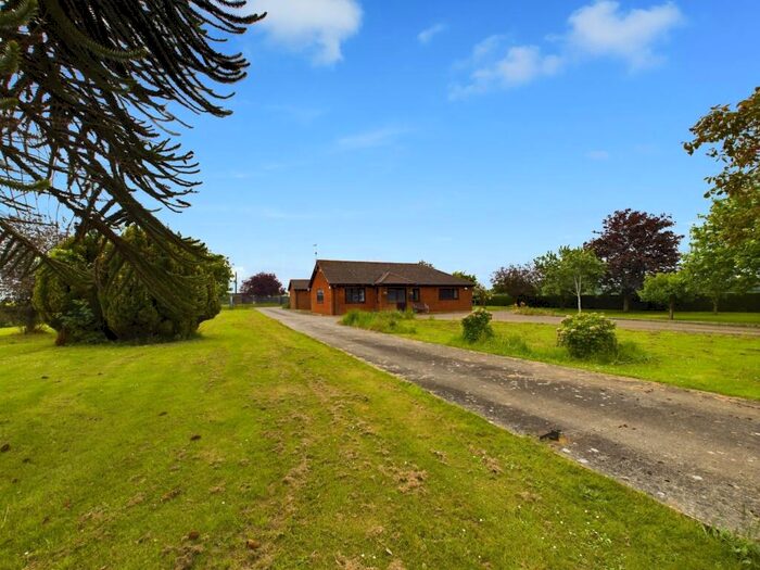 4 Bedroom Detached Bungalow For Sale In High Road, Saddlebow, King's Lynn, PE34