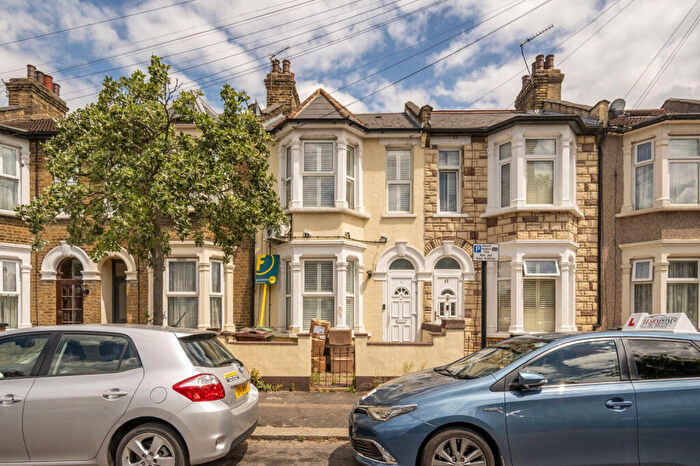 3 Bedroom Terraced House For Sale In Sunnyside Road, Leyton, London, E10