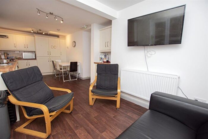 6 Bedroom House To Rent In Heeley Road, Birmingham, West Midlands, B29