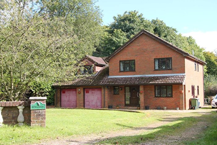 4 Bedroom Detached House For Sale In Four Marks, Hampshire, GU34