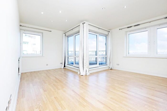 2 Bedroom Flat To Rent In Warren House, Beckford Close, Kensington, W14