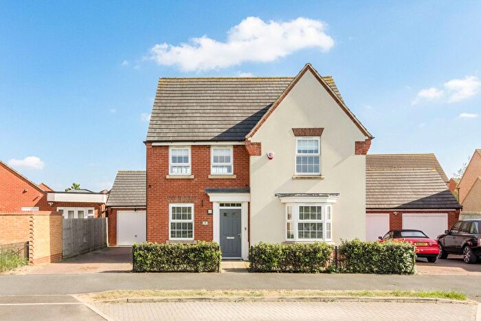 4 Bedroom Detached House For Sale In Neptune Crescent, Brooklands, MK10