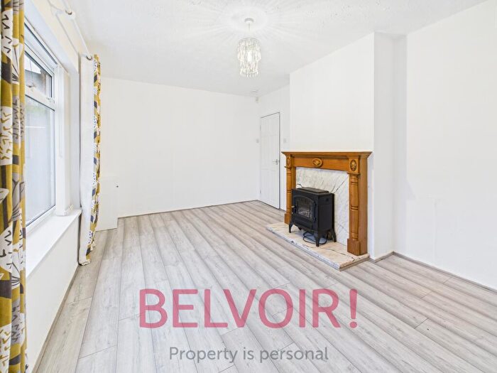 3 Bedroom Semi-Detached House To Rent In Oakham Way, Bentilee, Stoke-on-Trent, ST2