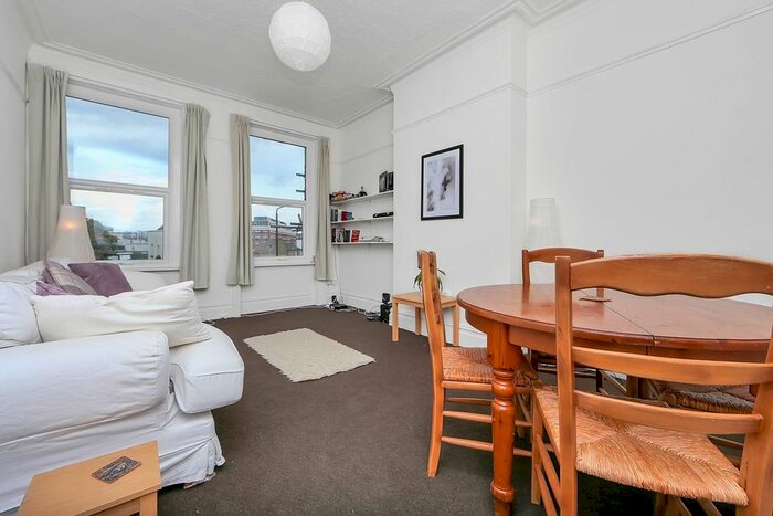 4 Bedroom Flat To Rent In Fortess Road, Kentish Town, London, NW5