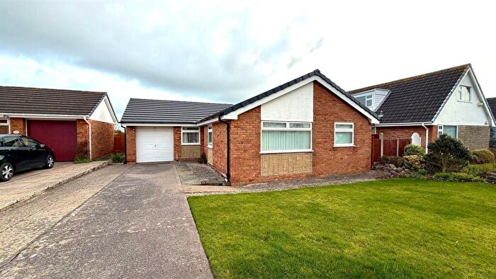 3 Bedroom Detached Bungalow For Sale In Llys Gwyn, Penrhyn Bay, Llandudno, LL30