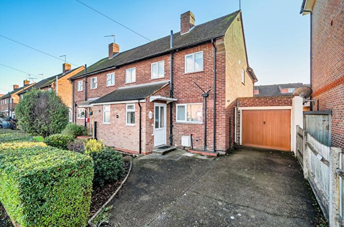 3 Bedroom End Of Terrace House For Sale In Cobham, KT11