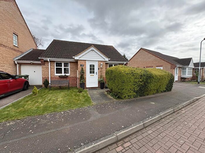 2 Bedroom Bungalow For Sale In Meadenvale, Peterborough, PE1