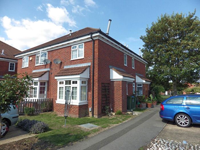 1 Bedroom Terraced House To Rent In Webster Road, Aylesbury, Buckinghamshire, HP21