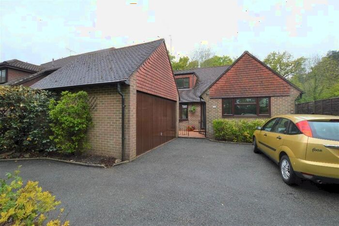 4 Bedroom Detached House To Rent In Castle Road, Rowland's Castle, PO9