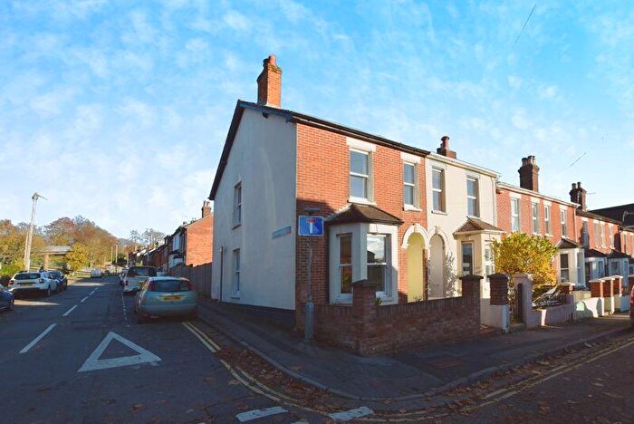 4 Bedroom End Of Terrace House To Rent In Queens Road, Salisbury *** Watch The Video Tour ***, SP1