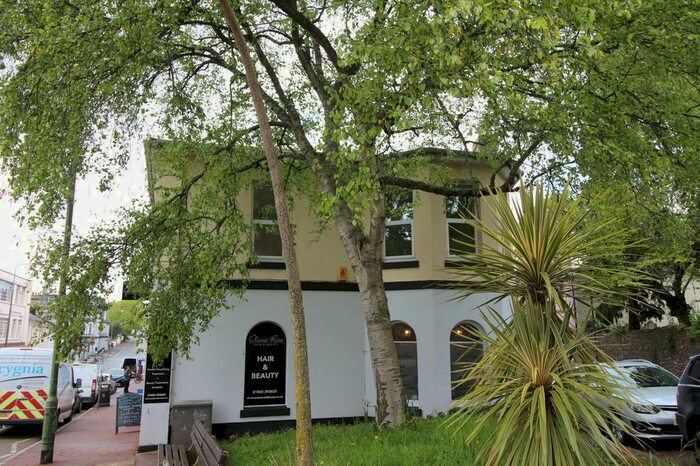 2 Bedroom Flat To Rent In Lucius Street, Torquay, Devon, TQ2