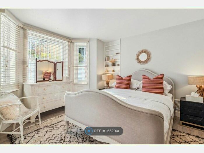 1 Bedroom Flat To Rent In Garden, Notting Hill, W11