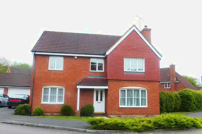 4 Bedroom Detached House To Rent In Wynwards Road, Swindon, SN25
