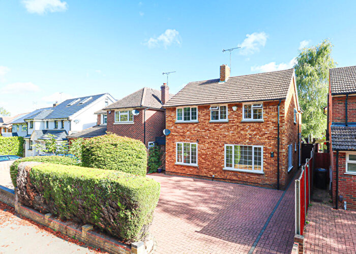 4 Bedroom Detached House For Sale In Admirals Walk, St. Albans, Hertfordshire, AL1