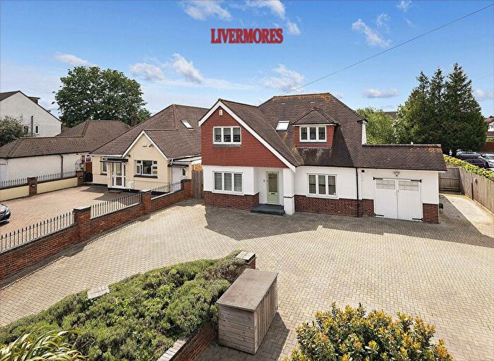 4 Bedroom Detached House For Sale In Main Road, Hextable, Swanley, BR8