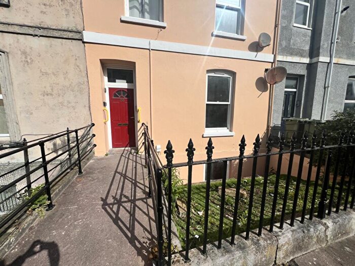 2 Bedroom Flat For Sale In Lower Ground And Ground Floor Flat, North Road West, Plymouth, Devon, PL1