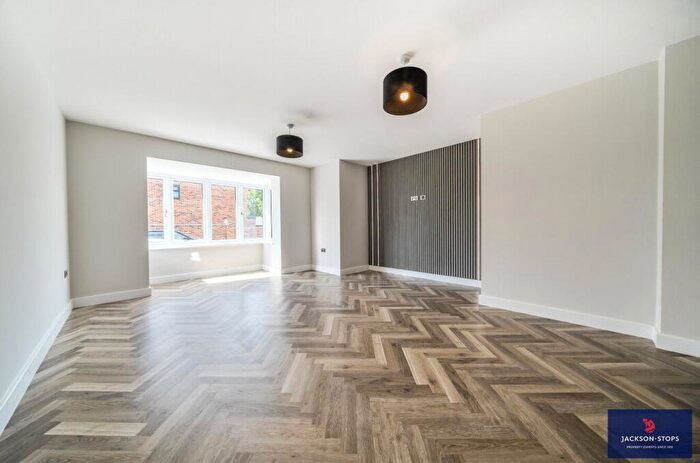 5 Bedroom Detached House For Sale In Shefford Road, Clophill, Bedfordshire, MK45