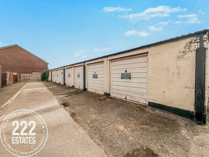 Garage / Parking To Rent In Marsh House Lane, Warrington, WA1