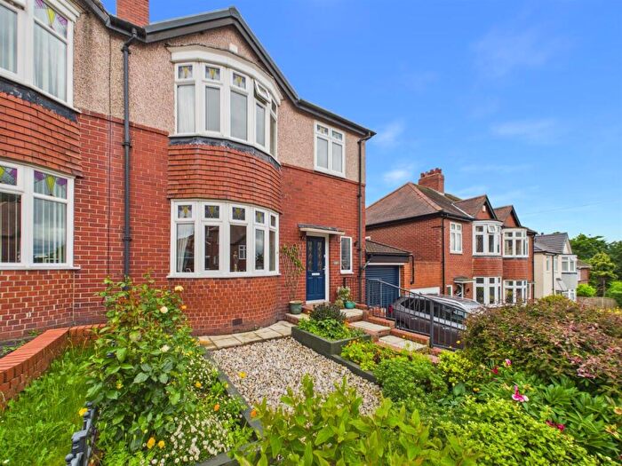 3 Bedroom Semi Detached House For Sale In Deneside Avenue, Low Fell, NE9