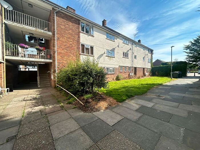 2 Bedroom Apartment To Rent In The Dashes, Harlow, CM20