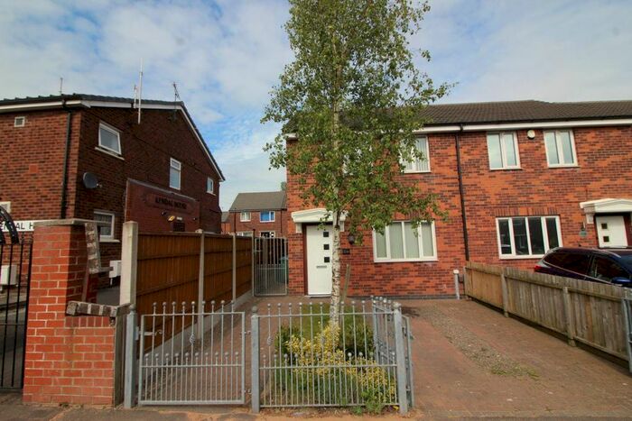 3 Bedroom Town House To Rent In Kendal Road, Ince, Wigan, WN2