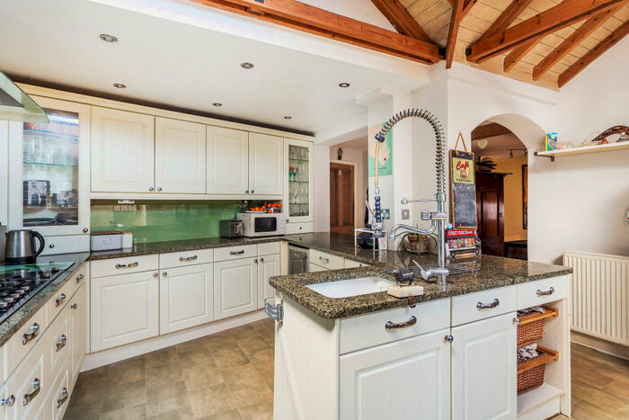 3 Bedroom Semi-Detached House For Sale In Old Road, Betchworth, RH3