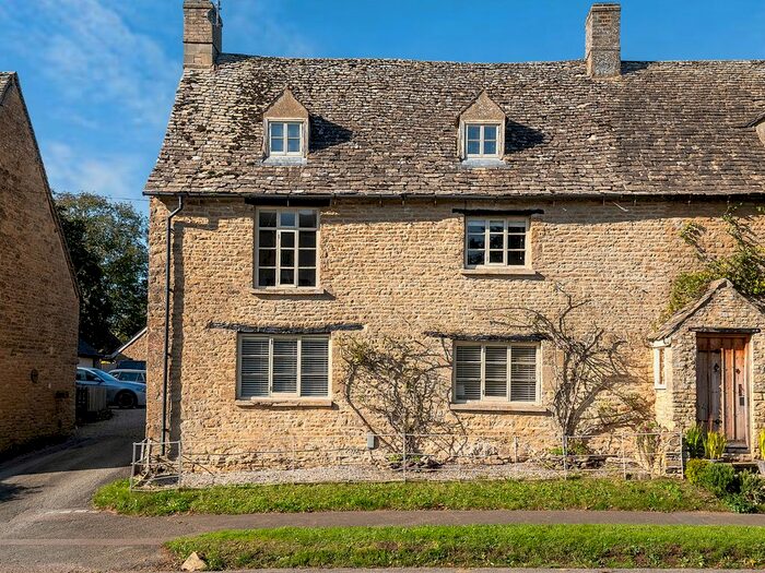 4 Bedroom Cottage For Sale In The Square, Churchill, Oxfordshire, OX7