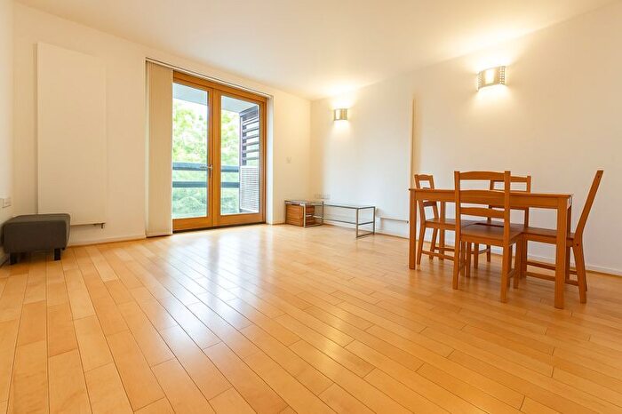 1 Bedroom Flat To Rent In West Parkside, London, SE10