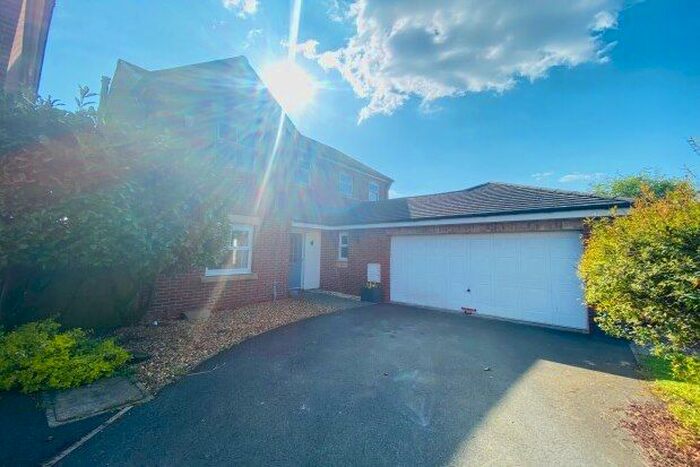 4 Bedroom Detached House To Rent In Dam Wood Close, Chorley, PR7