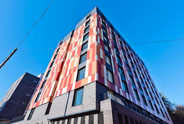 Studio To Rent In Cardinal Court, Scholes Street, Oldham, Greater Manchester, OL1