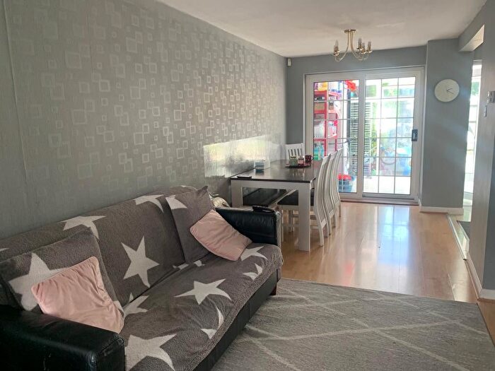 5 Bedroom Terraced House To Rent In Verwood Road, Harrow, Greater London, HA2