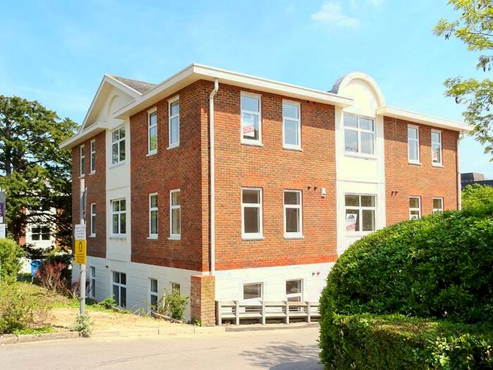 1 Bedroom Flat To Rent In Heath Square, Boltro Road, Haywards Heath, RH16