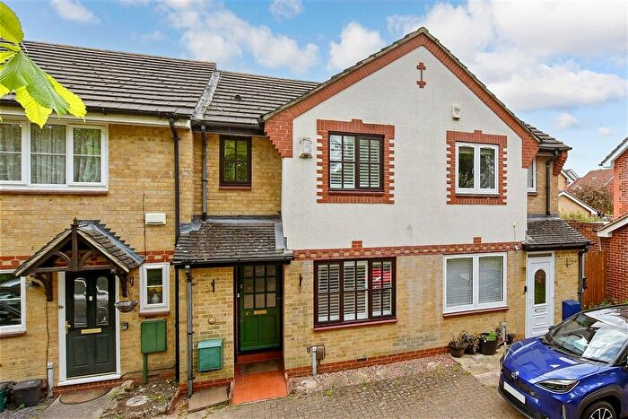 2 Bedroom Terraced House For Sale In Knockholt Close, Sutton, Surrey, SM2