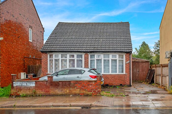3 Bedroom Detached Bungalow For Sale In Marston Road, Leicester, LE4