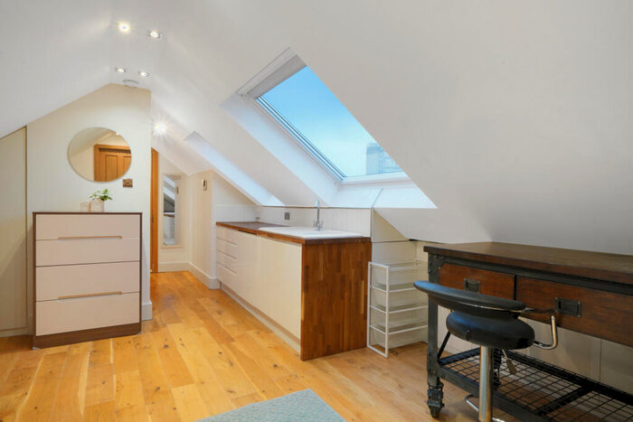 Flat To Rent In Warner House, Abercorn Place, NW8