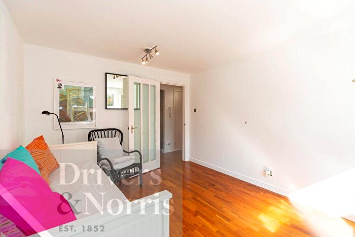 1 Bedroom Apartment To Rent In Whitby Court, Holloway Estate, Parkhurst Road, London, N7