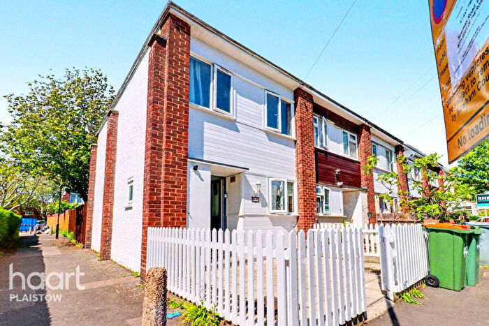 3 Bedroom End Of Terrace House For Sale In Newman Road Plaistow, London, E13