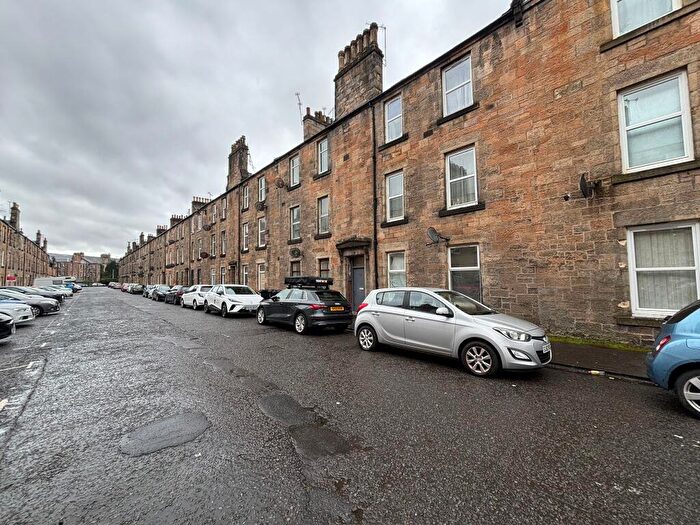 2 Bedroom Flat To Rent In Bruce Street, Stirling Town, Stirling, FK8